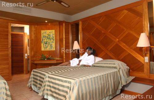 Coral Palms Island Resort 12